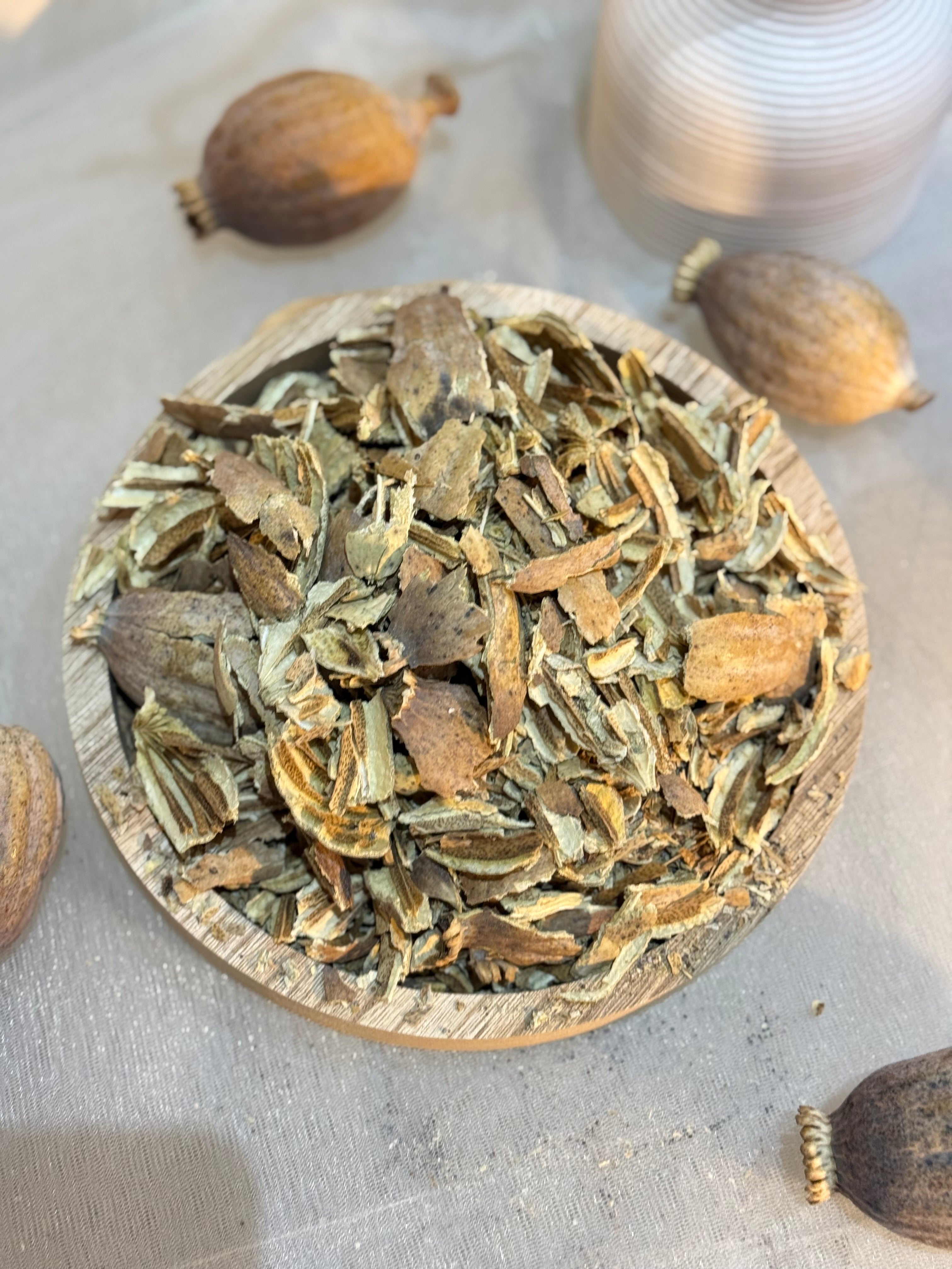 British Crushed Dried Poppy Heads XL (without Seed and Stems Pods)