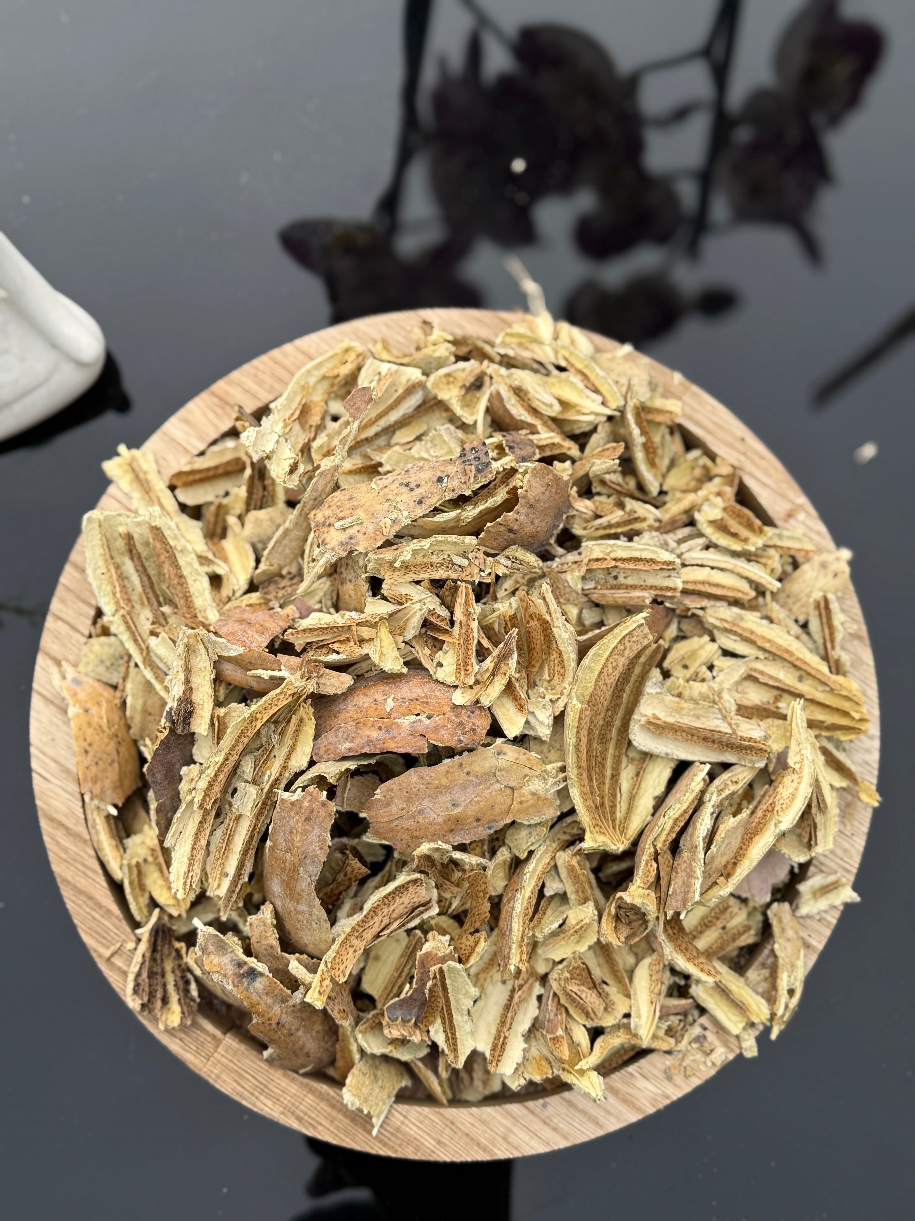Hungarian Crushed Dried Poppy Heads (without Seed and Stems Pods)